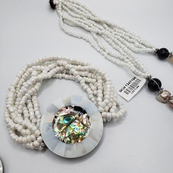 Beautiful Island Vibes 3 Piece White Seed Bead Necklace Set Costume Jewelry - Picture 3 of 11